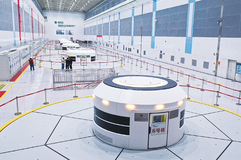 以制造强国建设为重心，加快推进新型工业化