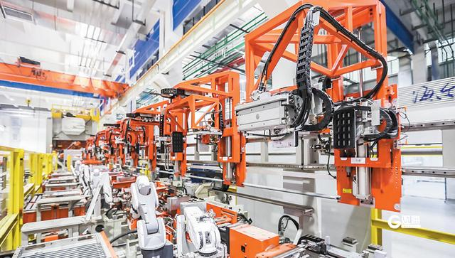 海尔：青岛“灯塔工厂”探路工业未来